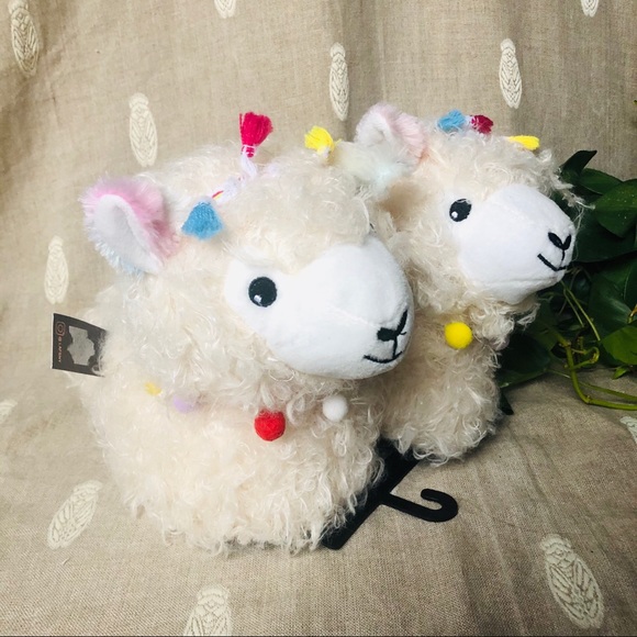 Love @ First Sight Shoes - NWT Fluffly Llama Slippers